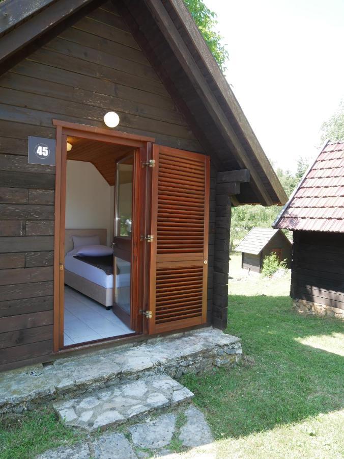 Bungalows Korana - Campsite Korana Selište Drežničko Exterior foto
