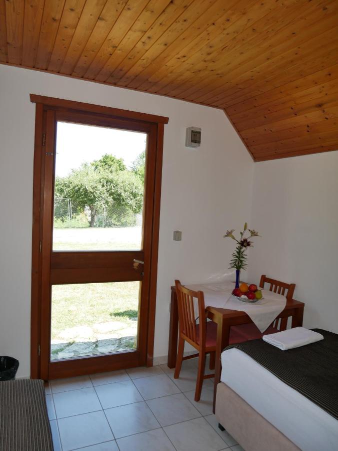 Bungalows Korana - Campsite Korana Selište Drežničko Exterior foto